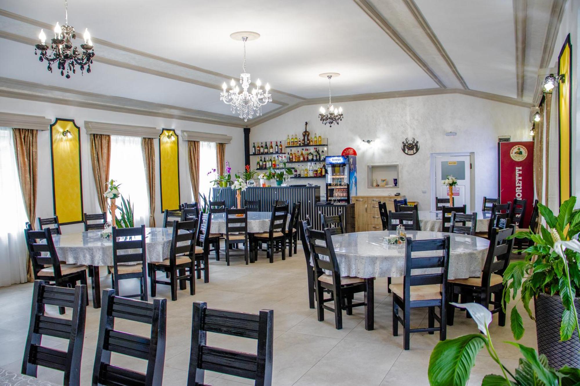 Ge-Lux Villa Jencsest Kültér fotó