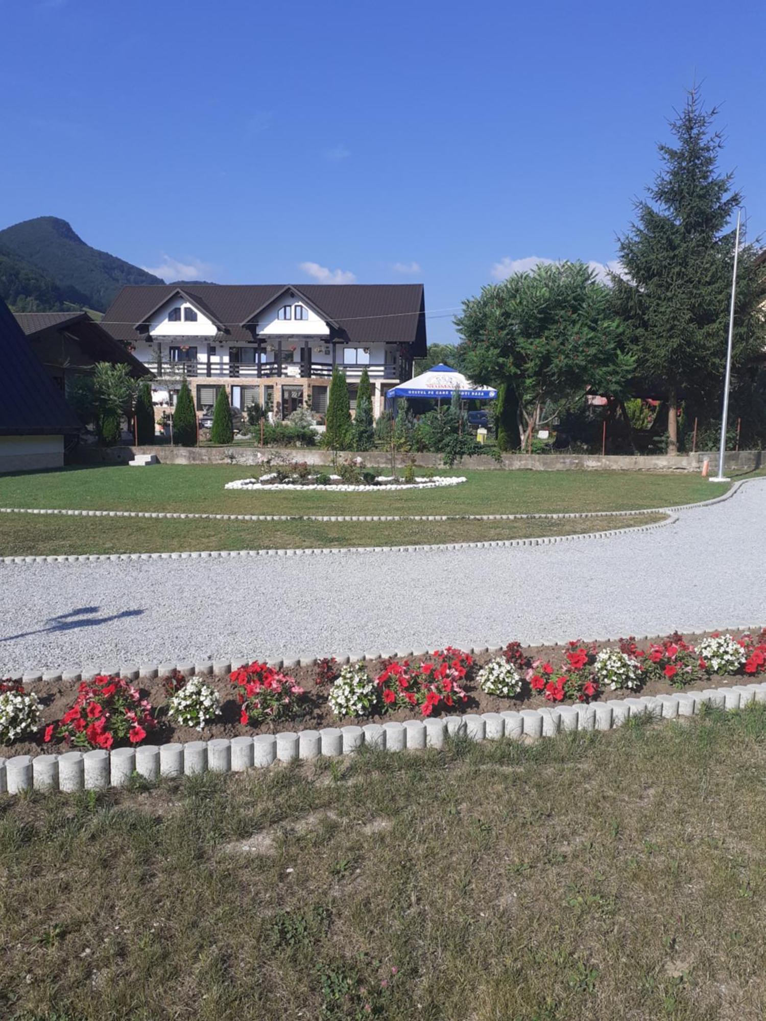 Ge-Lux Villa Jencsest Kültér fotó