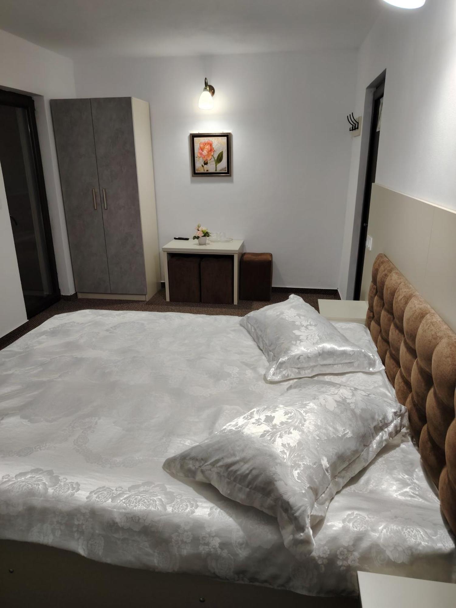 Ge-Lux Villa Jencsest Kültér fotó